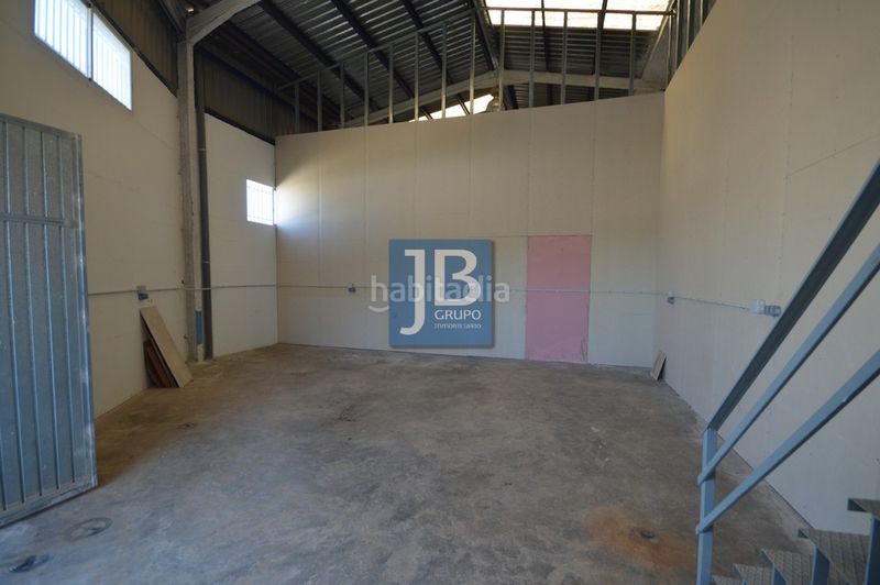 Foto 423bad65-489d-4eca-bbd2-698671744bbc. Miete fabrikhalle in Alcúdia de Crespins (l´)