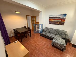 Appartamento  Carrer de la reina. Piso en el centro de la población