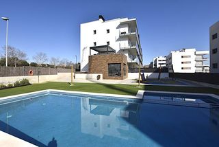 Rent Flat in La Collada-Sis Camins. El espacio marca la diferencia