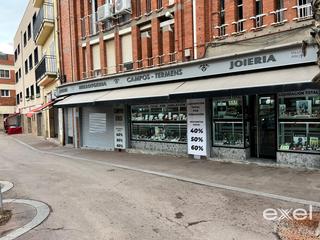 Lloguer Local Comercial a Centre. Local comercial,  con una superficie total de 70 m construidos.