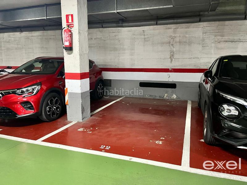 Foto acd7d965-a747-4449-bdc3-70ac98ca68a8. Parking voiture dans Centre Sant Joan Despí