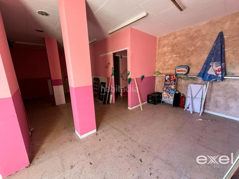 Foto 334cd7f5-7306-45e1-9d6a-842061207167. Location local commercial dans Fontsanta-Fatjó Cornellà de Llobregat