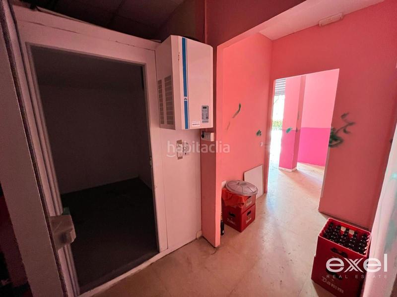 Foto 3dbe70cd-d76f-48af-8f91-37532550b8e5. Location local commercial dans Fontsanta-Fatjó Cornellà de Llobregat