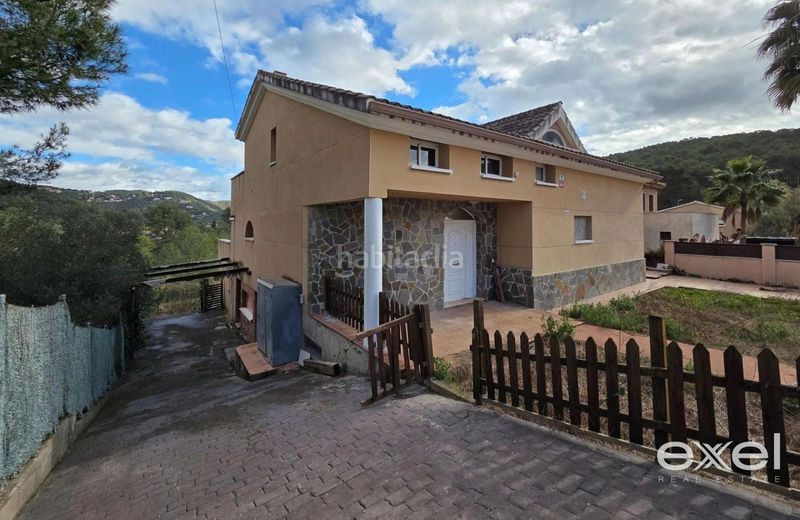Foto 219b0242-1448-42db-9cab-738ee946ec30. Casa amb aparcament a Canyelles