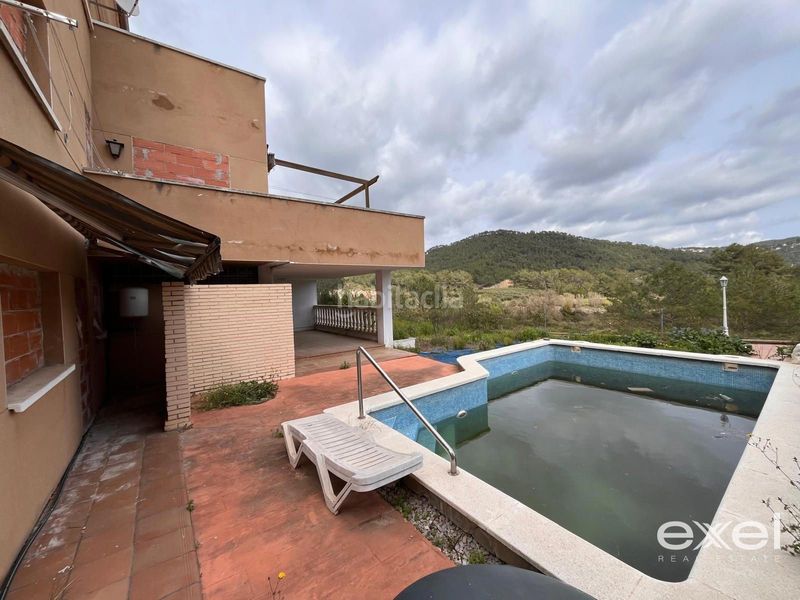 Foto 67ca9062-4343-4dcf-aed9-85dc92b1b0cf. Casa amb aparcament a Canyelles