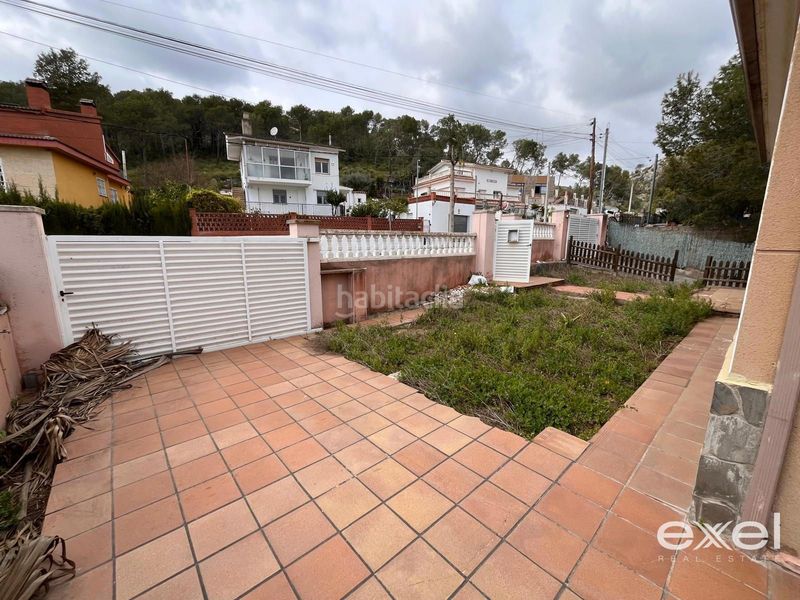 Foto c3ad3e38-57eb-41dd-a231-848a7b306231. Casa amb aparcament a Canyelles