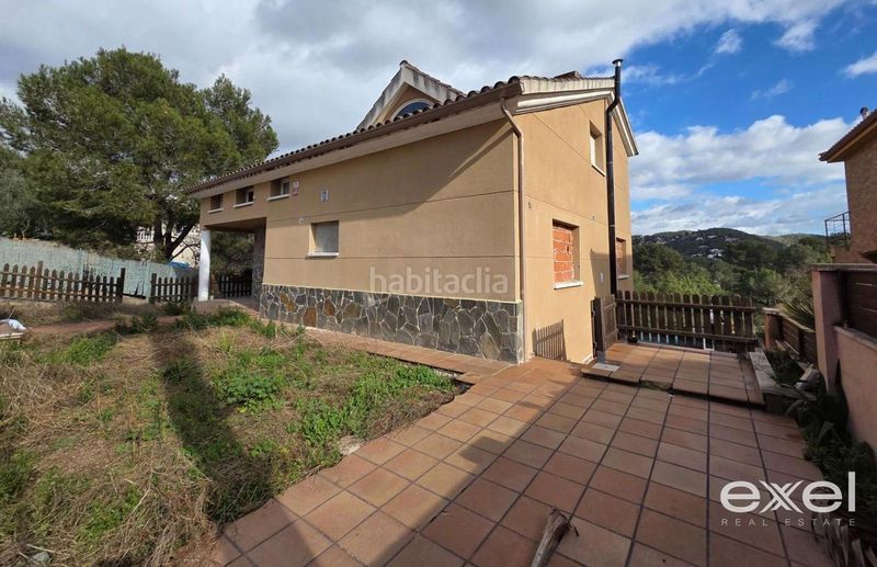 Foto c6948aa7-7eab-4ff1-ab78-3852e5bd022b. Casa amb aparcament a Canyelles