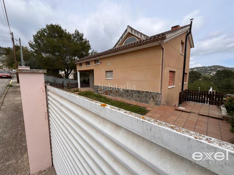 Foto daa5dc1f-8b4a-4980-9d5c-b57267482535. Casa amb aparcament a Canyelles