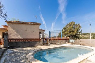 Casa a Castellbisbal. Casa a 4 vientos con piscina y jardín privado.