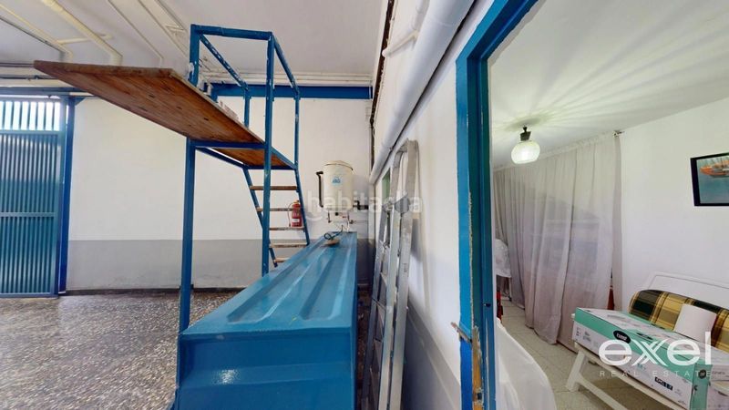 Foto 0e02fdf3-9003-4323-938b-e76c5d9c701d. Casa amb aparcament a La Roureda Viladecans