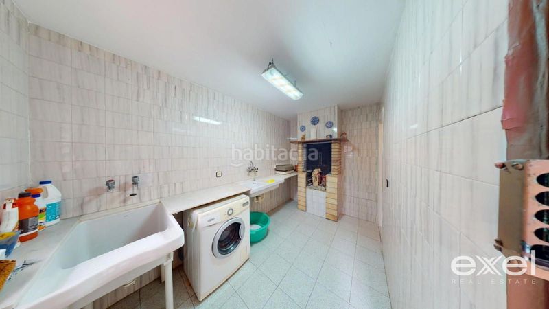 Foto 45ea661a-affc-4a7b-b34d-e51f2963948d. Casa amb aparcament a La Roureda Viladecans