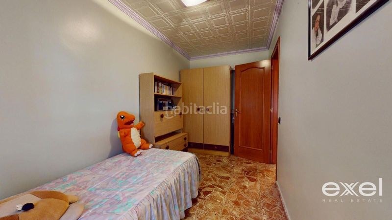 Foto 702987f6-2cd9-4294-8a28-816a33d165be. Casa amb aparcament a La Roureda Viladecans