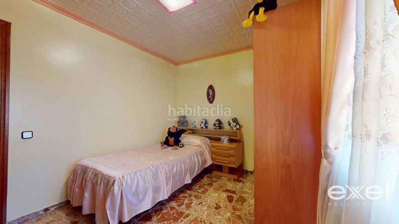 Foto 8c65d333-be08-4ff1-a0d2-3c3cfd8508b9. Casa amb aparcament a La Roureda Viladecans