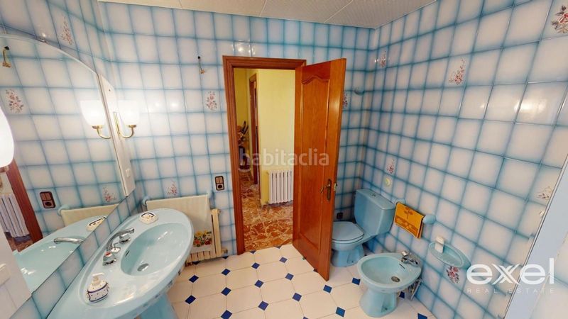Foto a4c9c2d1-b15b-4a4e-bcc0-60ef8f0a31f6. Casa amb aparcament a La Roureda Viladecans
