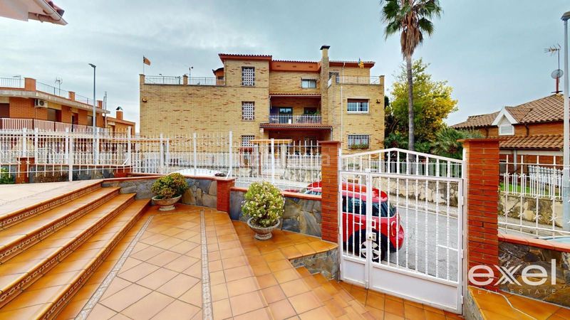Foto d36799dd-200f-4630-b288-4abe35d80faf. Casa amb aparcament a La Roureda Viladecans
