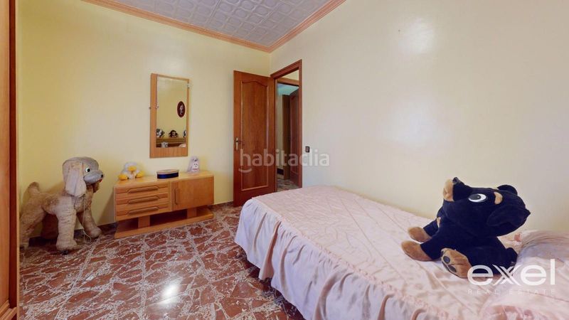 Foto dea104c5-5203-4653-b053-7e6f22ce6dc7. Casa amb aparcament a La Roureda Viladecans