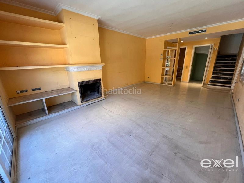Foto 0170042f-0cf3-4c55-bb3e-d652c923b2bd. Casa amb aparcament a Centre Prat de Llobregat (El)