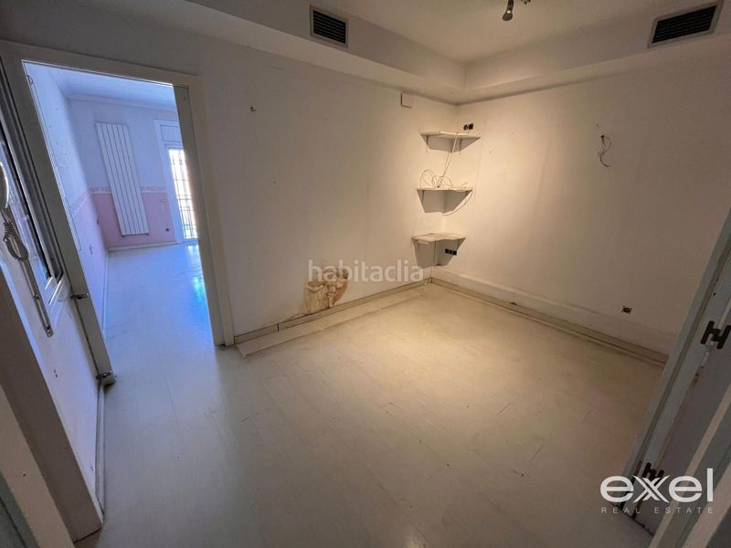 Foto 4efc0b63-0d35-481e-8010-ab0b843e01fe. Casa amb aparcament a Centre Prat de Llobregat (El)