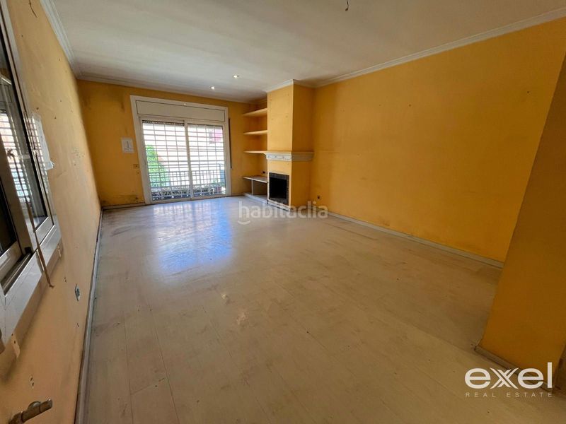 Foto ac59d252-130e-413f-be2e-5413213f1555. Casa amb aparcament a Centre Prat de Llobregat (El)