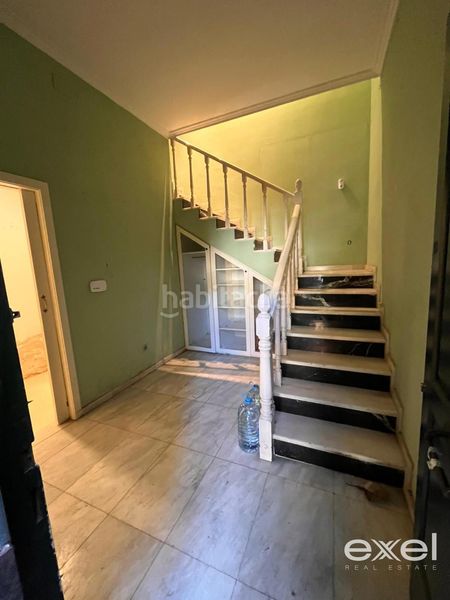 Foto d77d9783-83b2-419e-9314-d7409fa05ab4. Casa amb aparcament a Centre Prat de Llobregat (El)