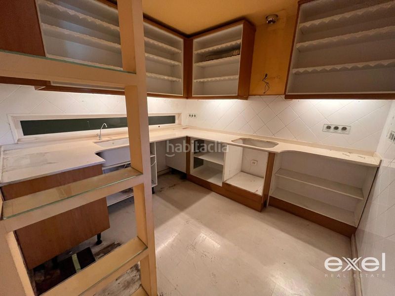 Foto f8f15579-f688-459c-ba1c-e016738f1df1. Casa amb aparcament a Centre Prat de Llobregat (El)