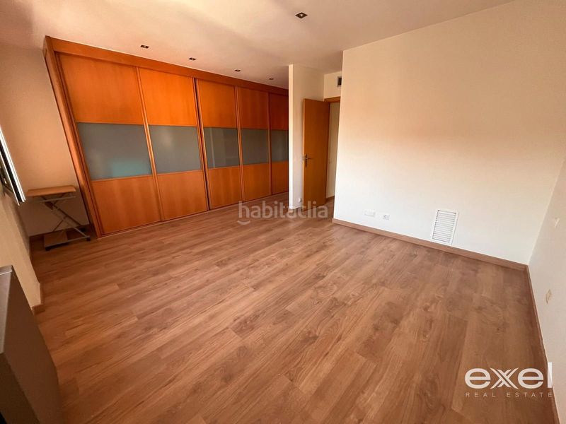 Foto e6c48fd3-e9c3-42c4-b593-063e30de11ce. Ático  dúplex de 4 habitaciones con terraza y parking en sant boi en Sant Boi de Llobregat