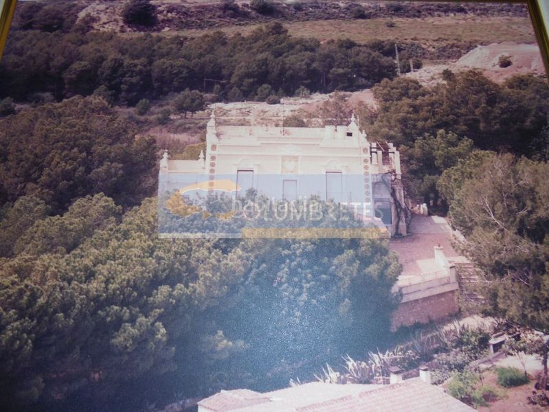 Foto f96247eb-c7e2-48dd-829c-e126d6a2b800. Chalet mit parking in Ciutat del Transport - La Salera Castellón de la Plana