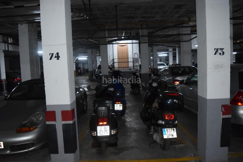 Foto de9e05d2-249d-4ac5-a04a-48fefc59cc6f. Aparcament cotxe a calle fernández de ribera 16 a Sevilla