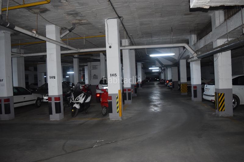 Foto 0c5300cd-abd6-4295-b765-cf83a63fc148. Parking voiture dans calle fernández de ribera 16 dans Sevilla