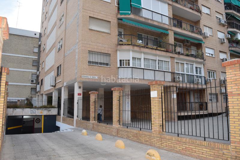 Foto 85619a4d-f8d2-452d-893b-2f3b739e9f19. Parking voiture dans calle fernández de ribera 16 dans Sevilla