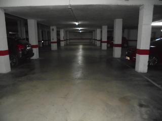 Parking voiture à Avinguda de valència 102. Plaza de garaje