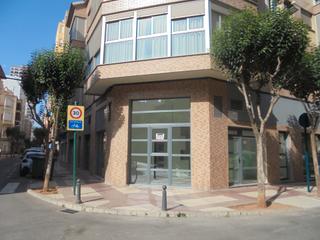Apartament  Carrer de bartomeu reus. Apartamentos a estrenar .