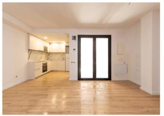 Planta baixa  Carrer tarragona. Bonita planta baja dúplex junto plaza trafalgar