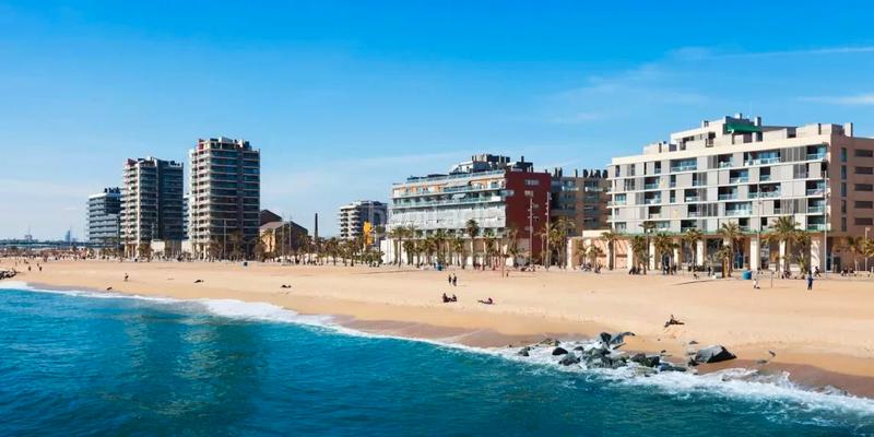 Foto 91979d49-71bc-4064-95e4-b8f67142d2ae. Terreny residencial a carrer de pere martell 42 a Badalona