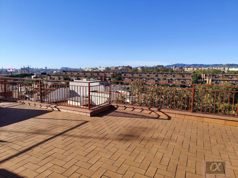 Foto 85ed358a-d978-49b6-b7a6-adafbc4ea206. Pis amb calefacció a Bufalà Badalona