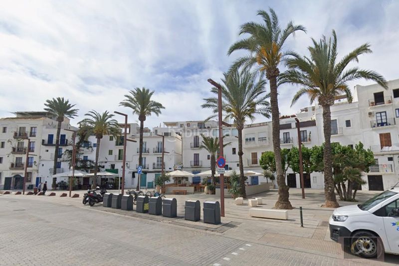 Foto 879f1027-eee8-4106-b340-14aced5e1223. Edifici a Dalt Vila-La Marina Ibiza