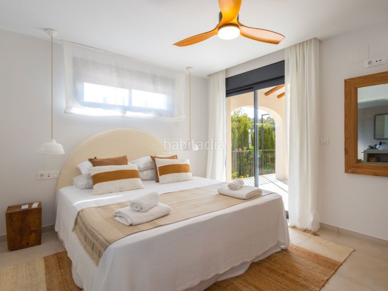 Foto 4a4b14ac-d393-438f-9f3f-264cdd0e35b9. Casa amb calefacció aparcament piscina a La Granadella - Costa Nova Xàbia