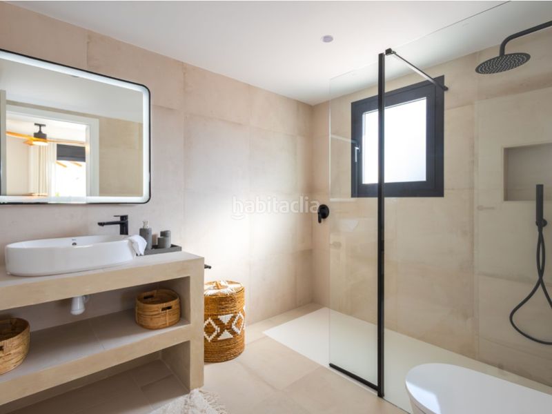 Foto 654c95d4-cb9e-4a6a-8985-cb45c28699b5. Casa amb calefacció aparcament piscina a La Granadella - Costa Nova Xàbia