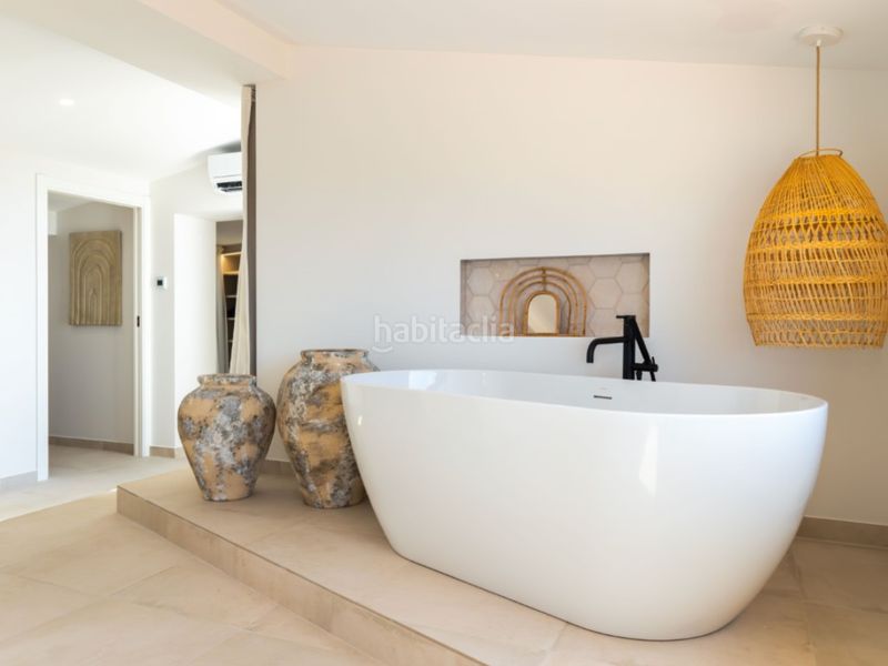 Foto 98f4acbc-a840-4c9e-b19c-d461f46b878a. Casa amb calefacció aparcament piscina a La Granadella - Costa Nova Xàbia