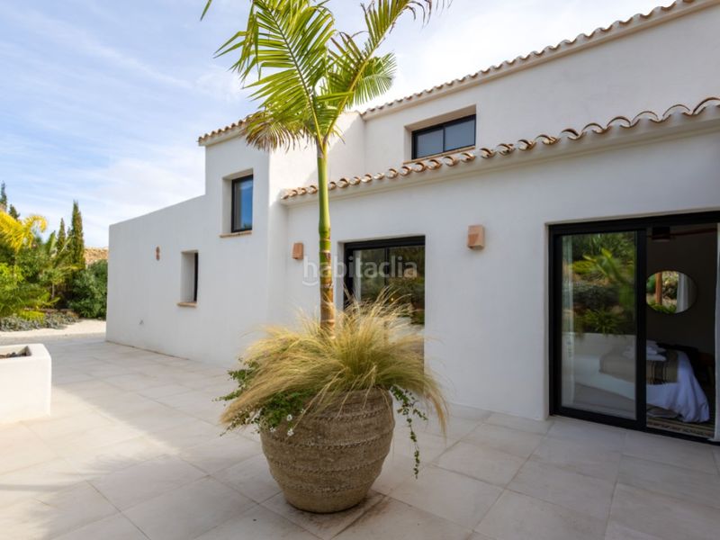 Foto bbb0a44c-66ad-44a0-bd63-1de85b9508cc. Casa amb calefacció aparcament piscina a La Granadella - Costa Nova Xàbia