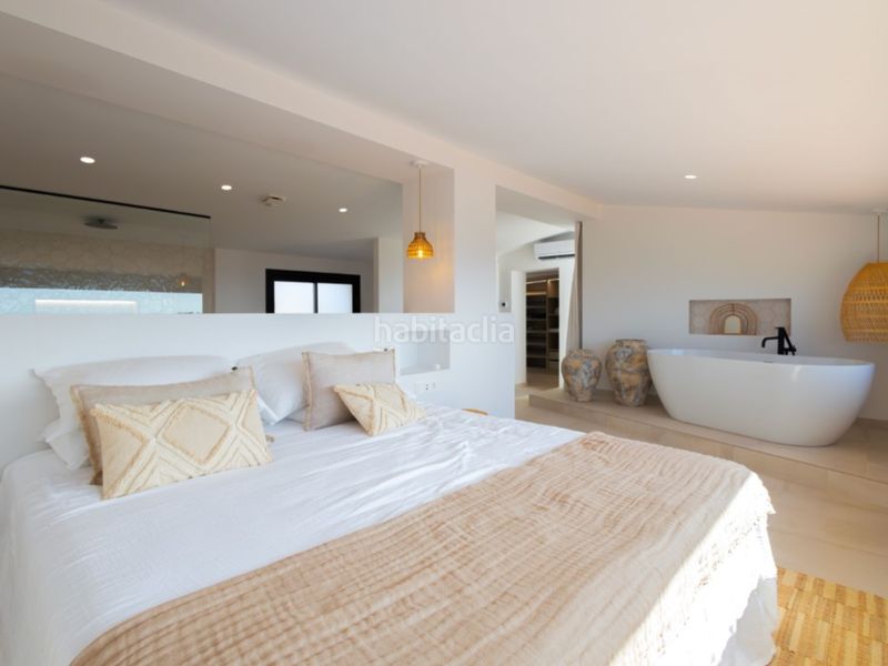 Foto dc2bdc19-11f2-4bf7-a8ec-b2bc540c3bec. Casa amb calefacció aparcament piscina a La Granadella - Costa Nova Xàbia