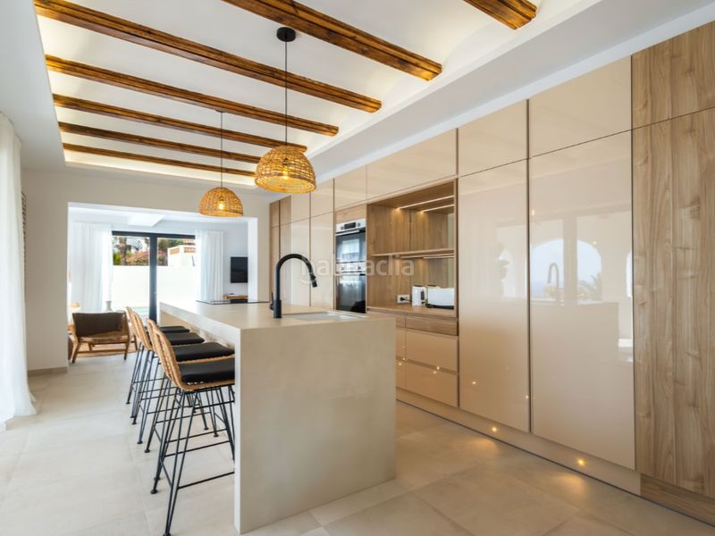 Foto e2b2f436-8b8e-4ba0-8db0-9cabd0f452f0. Casa amb calefacció aparcament piscina a La Granadella - Costa Nova Xàbia