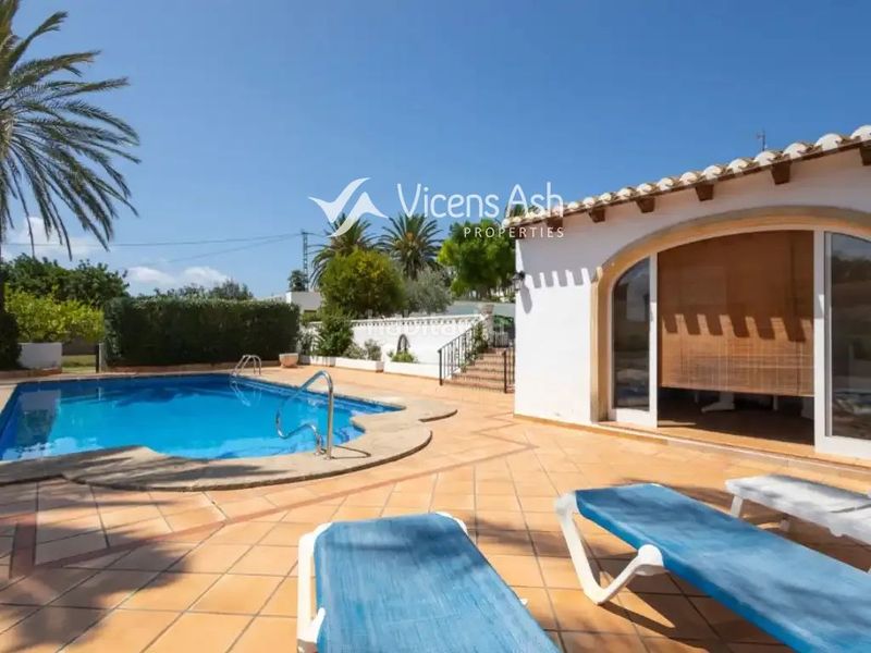 Foto bc32b753-b9e0-4d7a-9a65-f713d1b4e8fe. Casa amb aparcament piscina a Centro Ciudad Xàbia