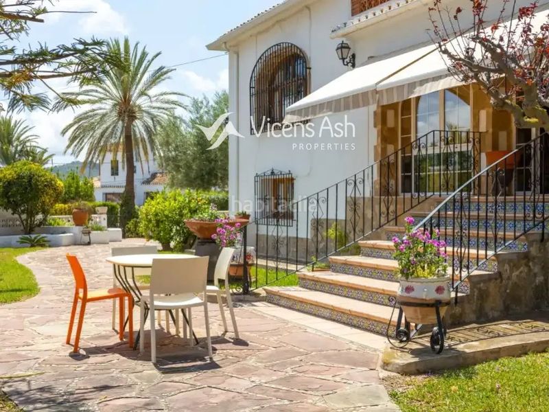 Foto eeb295df-1fd4-47c0-92ed-6be5d39d2a32. Casa amb aparcament piscina a Centro Ciudad Xàbia
