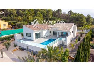 Casa  Rio jalon, 31. Villa nueva en venta en javea  montgó y vistas al valle
