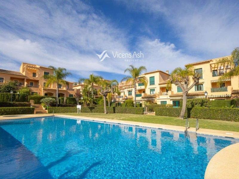 Foto e26bf5ce-63f7-45bd-ad63-a6d5a3d76176. Apartament amb aparcament piscina a Puerto Xàbia