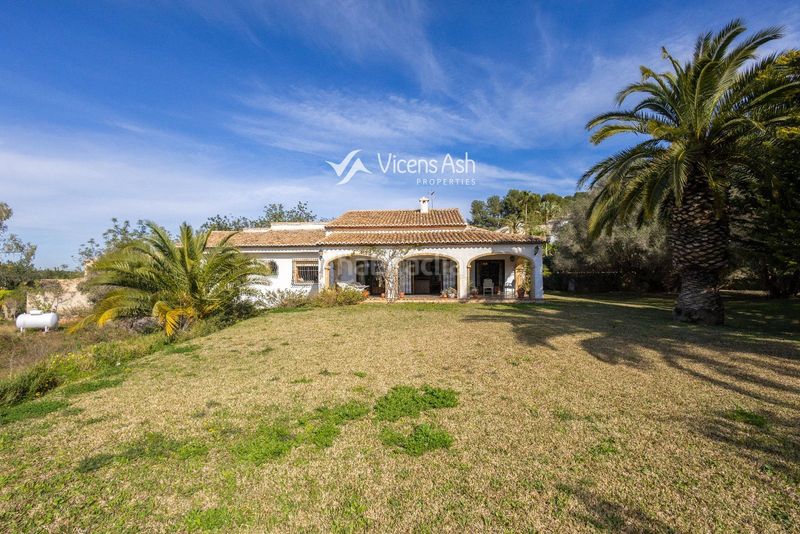 Foto f3f18942-01fb-4d2c-a185-574fb65912c6. Casa amb calefacció aparcament piscina a Partida Comunes-Adsubia Xàbia