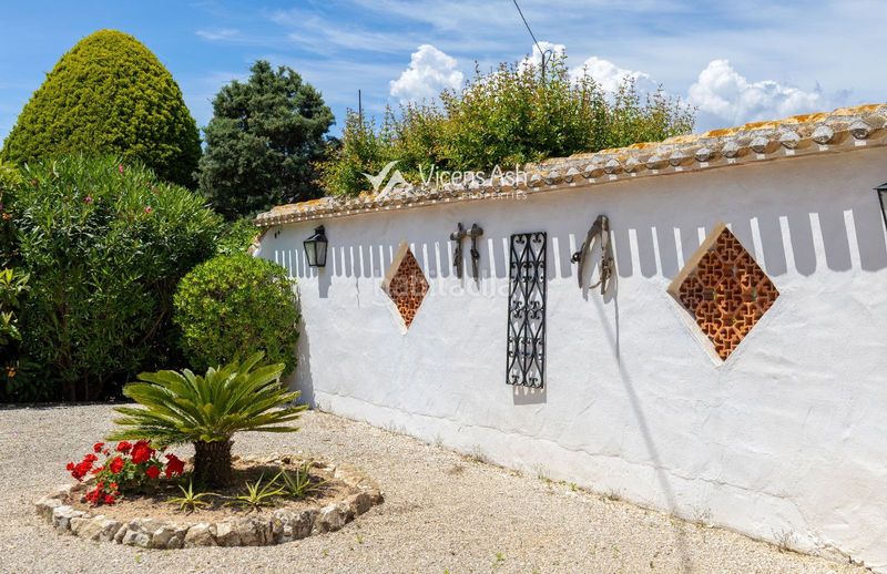 Foto c4dc1084-7d5c-4a81-8e6d-9d001e6753a5. Casa amb aparcament piscina a Partida Tosal - Zona dels Castellans Xàbia