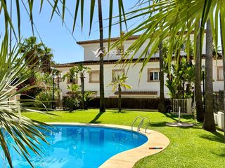 Casa adossada  Genova, 2. Triplex en venta segunda linea a la playa montanyar 1, javea