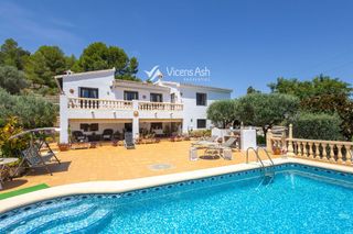 Maison  De les comes,. Villa rural estilo finca con piscina en gata de gorgos